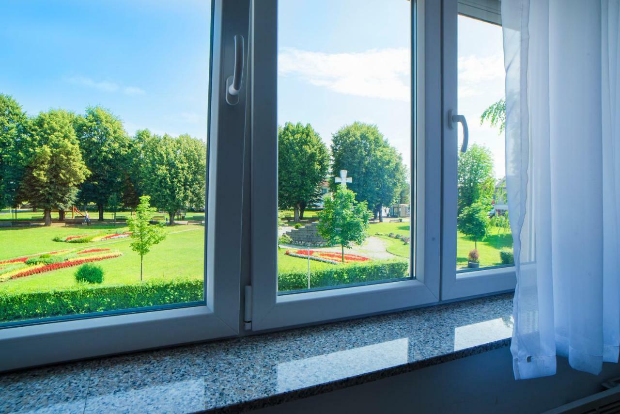 Apartman Visnja Szluin Kültér fotó