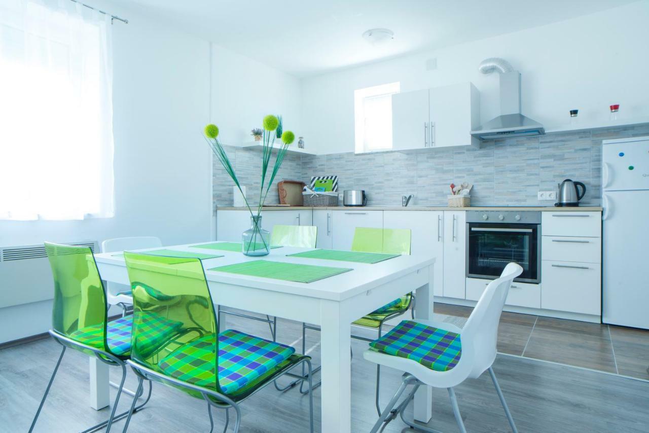 Apartman Visnja Szluin Kültér fotó